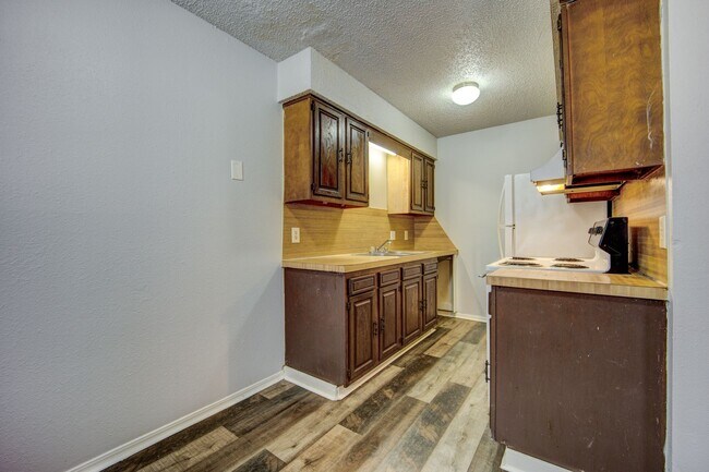 Interior Photo - The Oak: 1 & 2 Bedroom Apartments