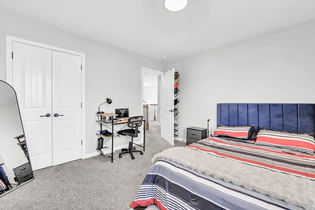 Building Photo - 1467 Raven Rd