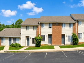 Building Photo - Willow View Townhouses