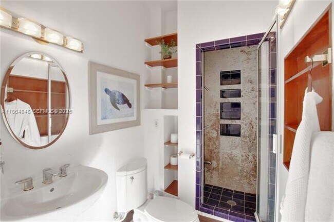 Building Photo - 257 N Coconut Ln