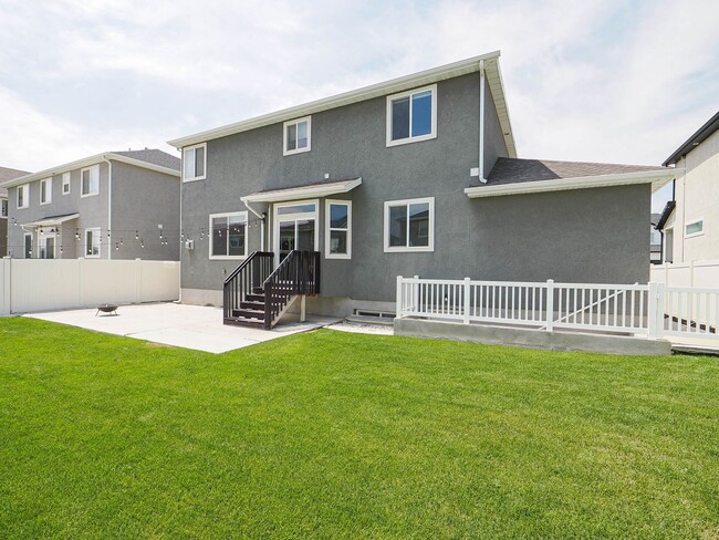 Building Photo - 69 S Serrata Ln