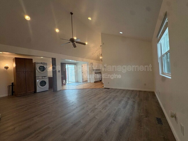 Building Photo - 310 S 2nd Ave