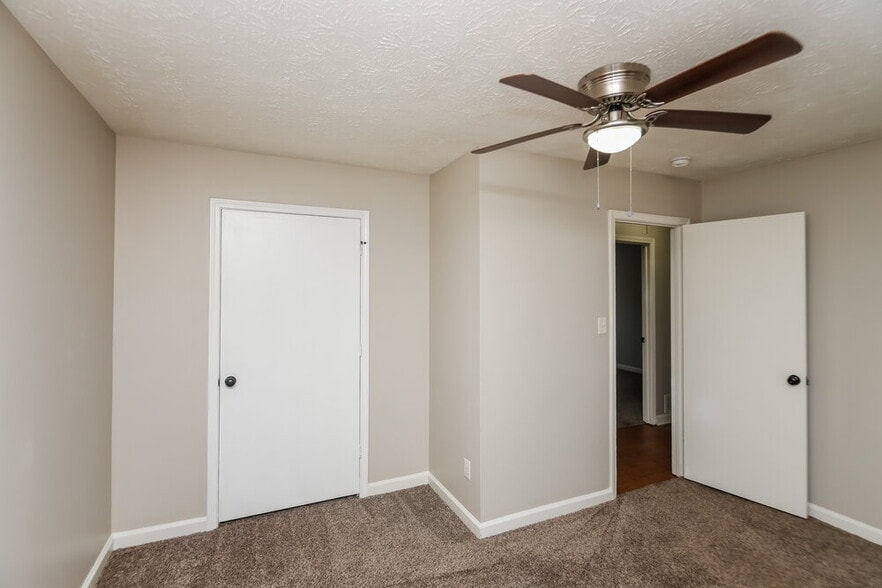 Building Photo - 3455 Stallion Ct