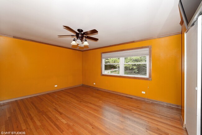 Building Photo - 8543 S Kean Ave