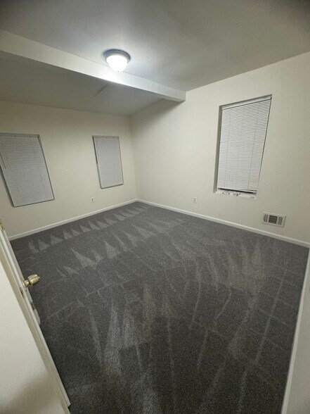 Building Photo - 2000 McHenry St