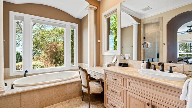 Building Photo - 3551 Kendell Hill Dr