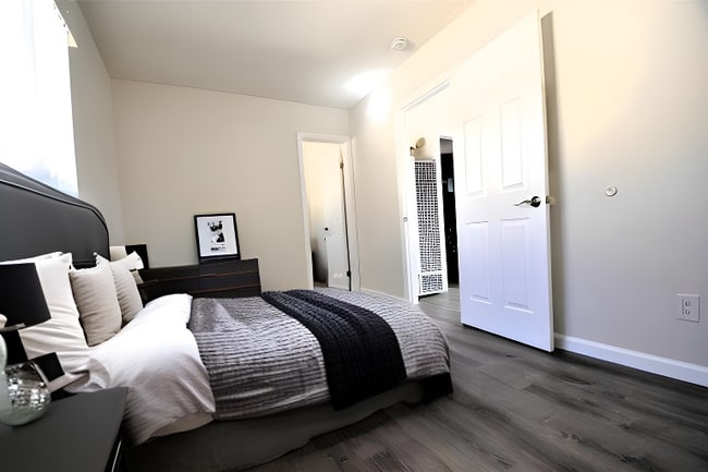 Building Photo - 521 Park Way