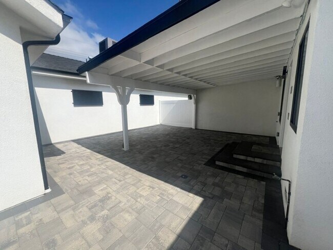 Building Photo - 7317-7321 Garden Grove Avenue
