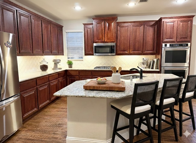 Building Photo - Prime Sherman Location! 5BR Home Near Dining, Shopping & Minutes to Hwy 75