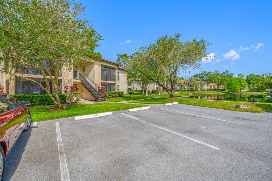 Building Photo - 3301 Crystal Ct E