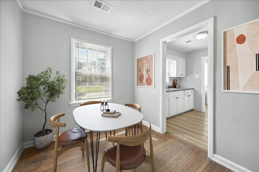 Building Photo - 2724 Steele St