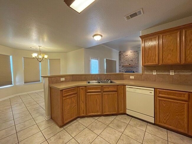 Building Photo - 4-Bedroom House for Rent in Killeen