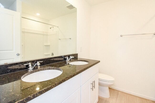 Building Photo - 18006 Whitetail Run Ln