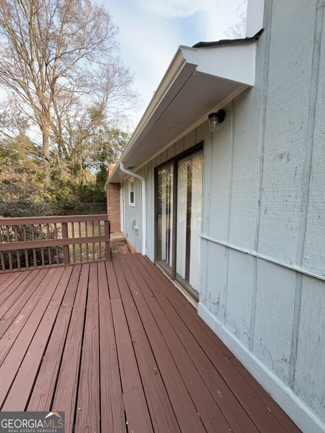 Building Photo - 463 Rock Meadow Dr