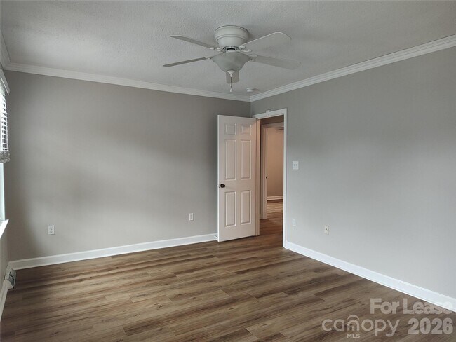 Building Photo - 7413 Doves Nest Cir