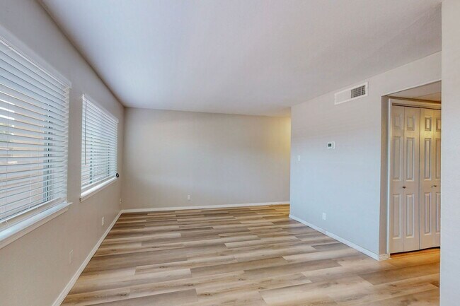 Building Photo - 4200 Montgomery Blvd NE