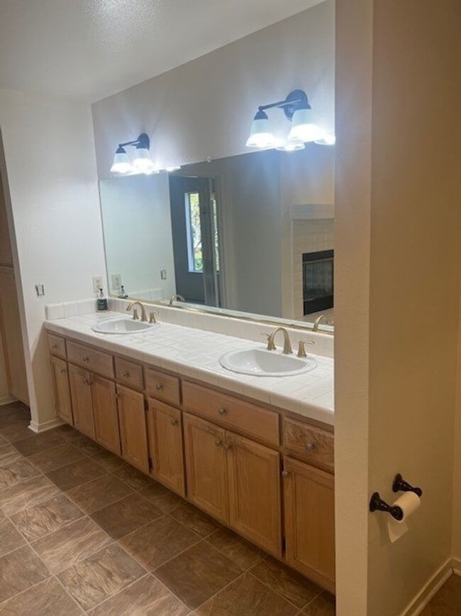 Building Photo - Exceptional Viborg Estates Home Near Downtown Solvang