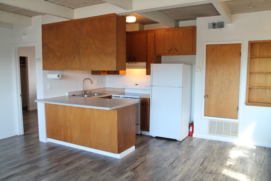 Building Photo - 272 Sea Ridge Rd