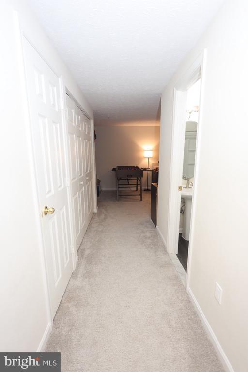 Building Photo - 1424 Falcon Nest Ct