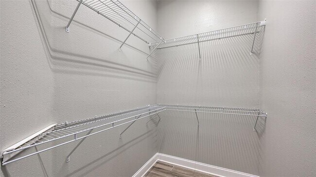 Building Photo - 6911 Riversedge St Cir