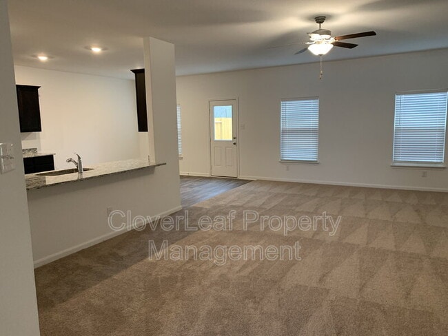 Building Photo - 751 Wonderland Trail