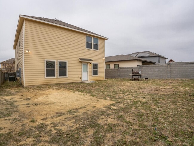Building Photo - 5529 Shorthorn Dr