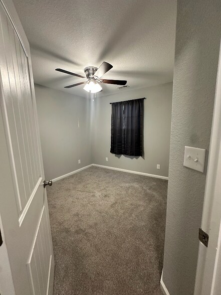 Building Photo - 521 Ashley Ave