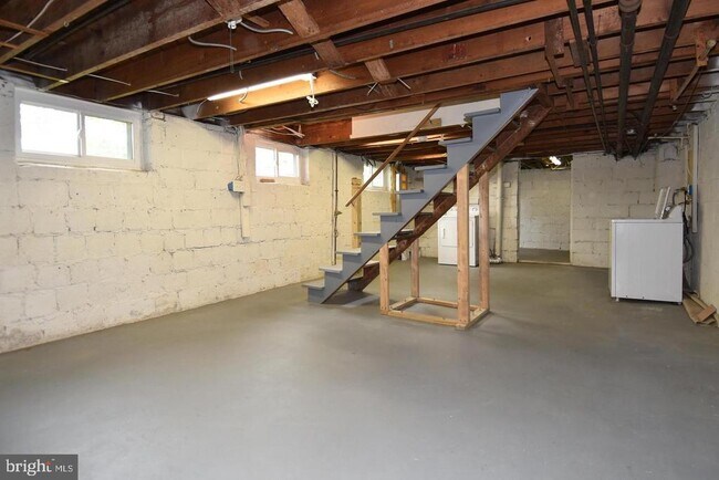 Building Photo - 600 23rd St S