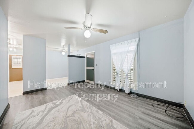 Building Photo - 6022 Castle Vw Dr