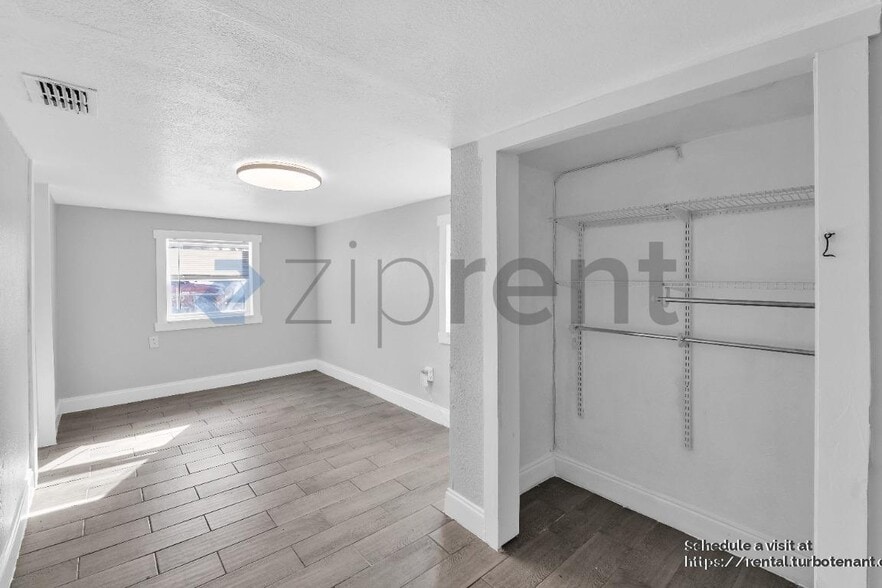 Building Photo - 9402 N 16th St