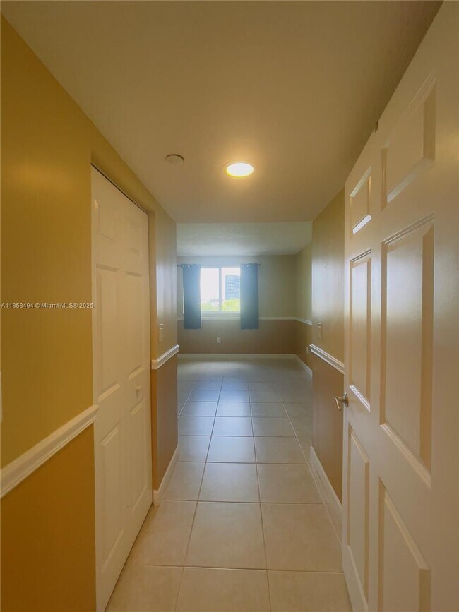 Building Photo - 201 Golden Isles Dr