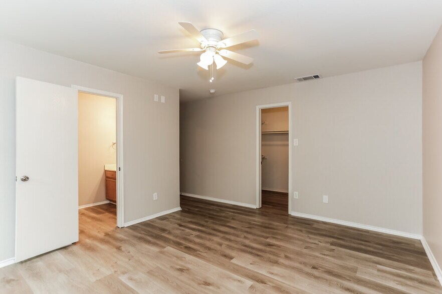 Building Photo - 213 Garden Valley Ln