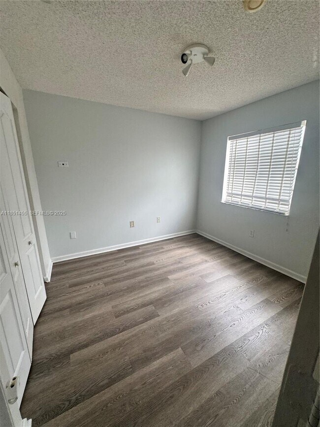 Building Photo - 14059 SW 120th Ct