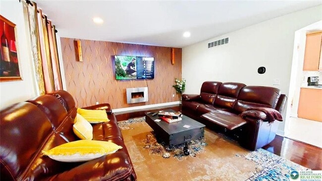 Building Photo - 5145 White Birch Dr