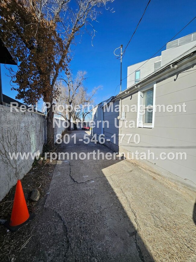 Building Photo - Short Term Rental Available in Clearfield!