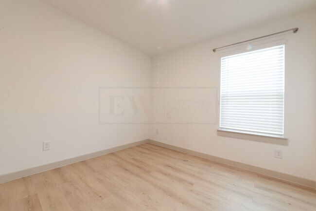 Building Photo - 4010 Garver Grv Ln