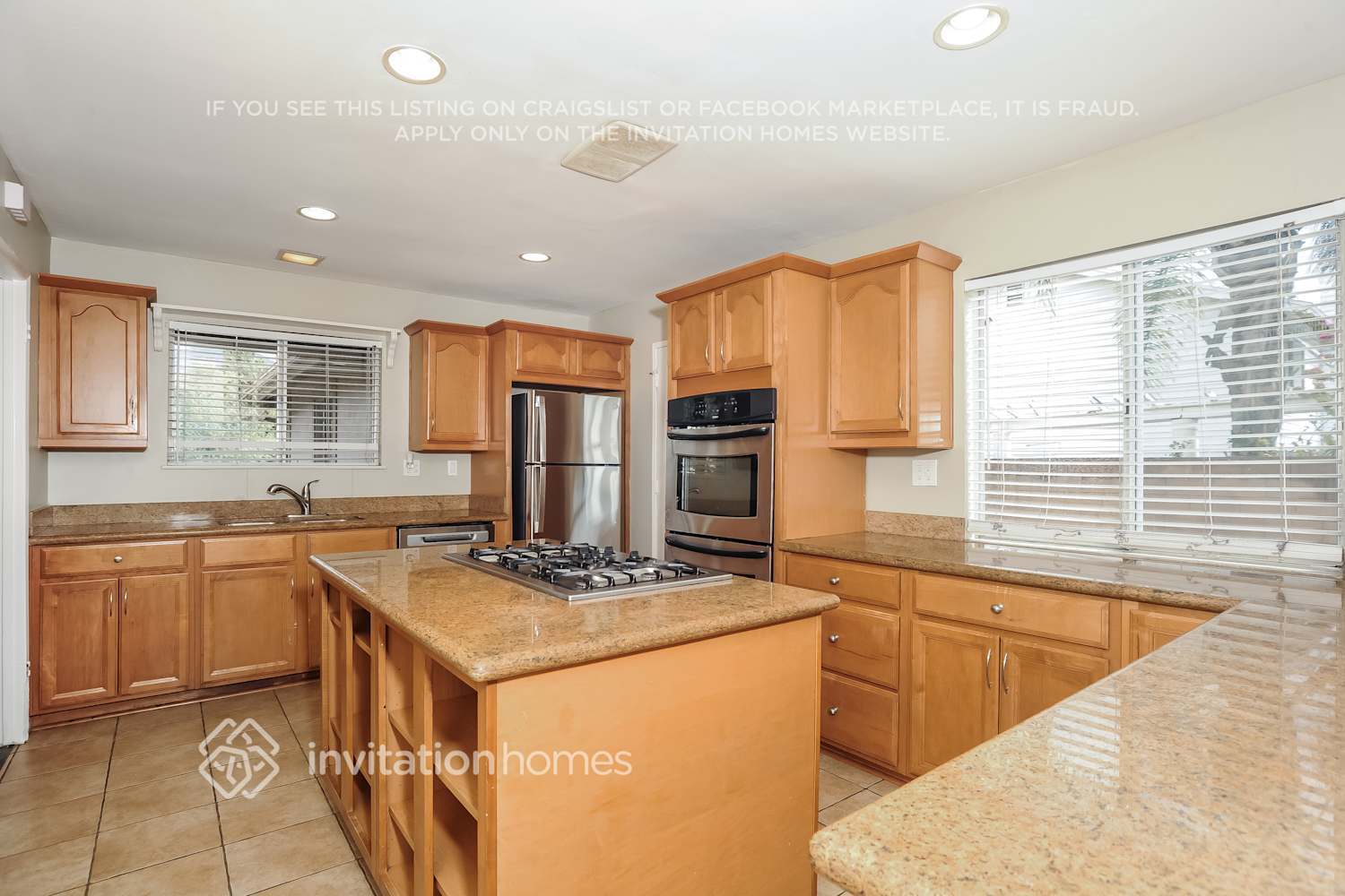 Building Photo - 12889 Fenton Ave