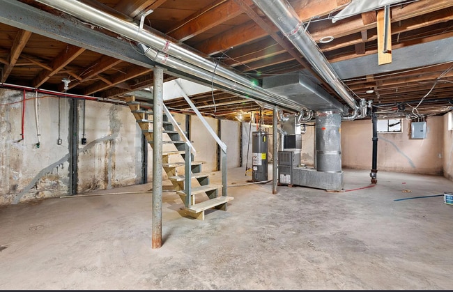 Building Photo - Charming 3 bedroom home with huge yard!