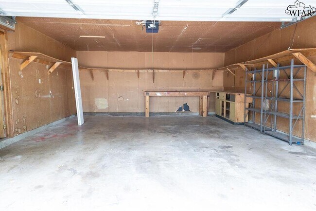Building Photo - 2817 Lambeth Way