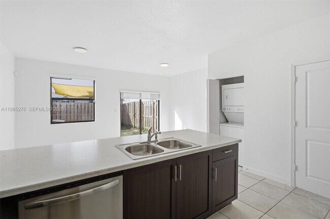 Building Photo - 28702 SW 133rd Ct