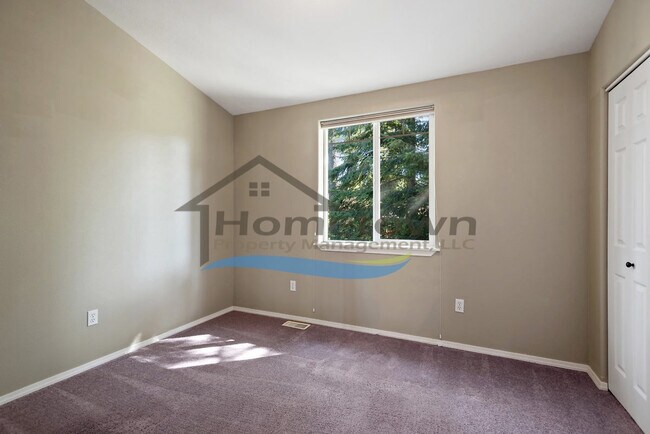 Building Photo - Beautiful Craftsman Home with Amazing Back...