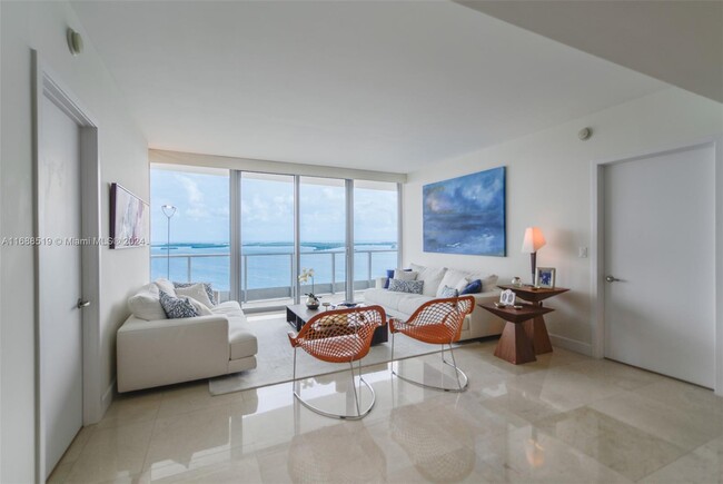 Building Photo - 1331 Brickell Bay Dr