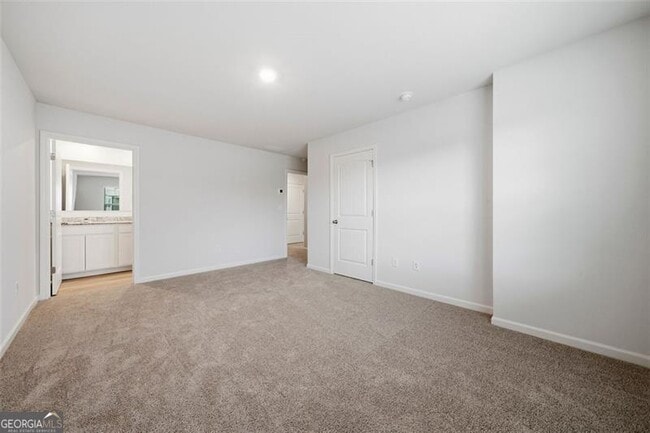 Building Photo - 5961 Skylar Dr