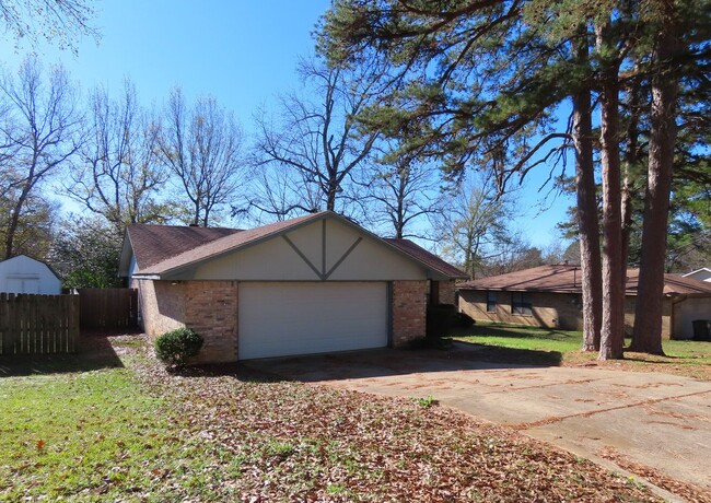 Building Photo - Lovely 3 Bedroom, 2 Bath Home in Tyler!