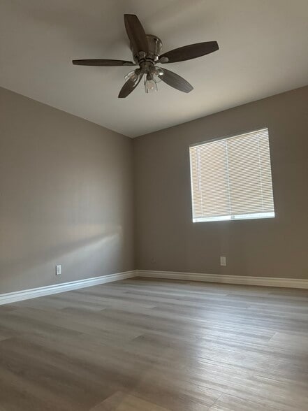 Building Photo - 374 N Ave 57