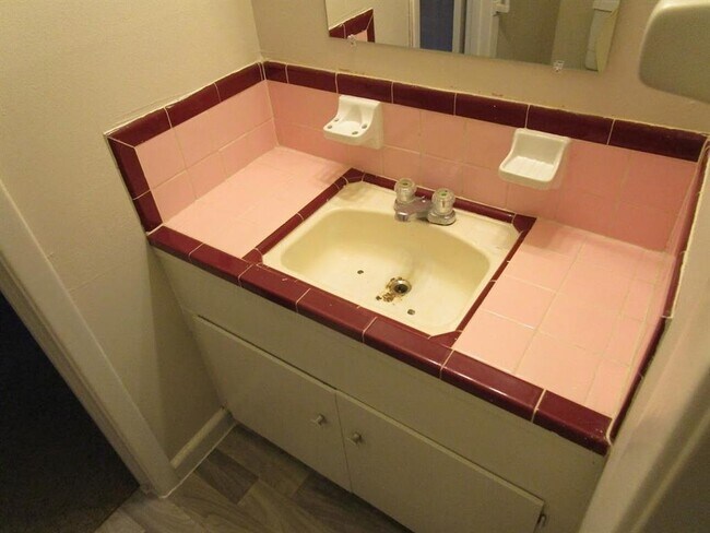 Building Photo - 616 Garrett St