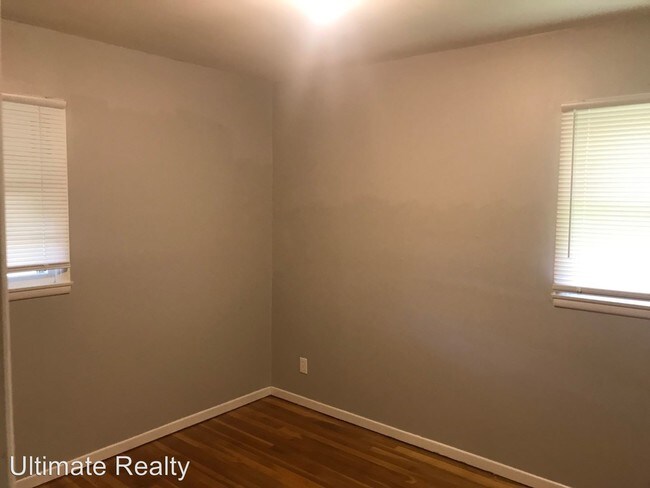 Building Photo - 3 br, 1 bath House - 419 Macdougall Dr.