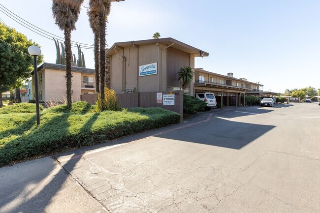Building Photo - 805 Tully Rd