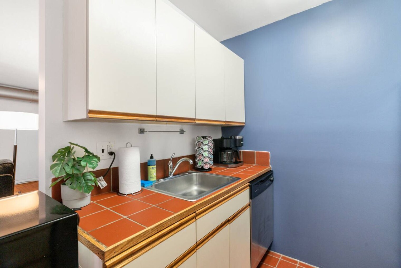 Building Photo - 219 Vine St