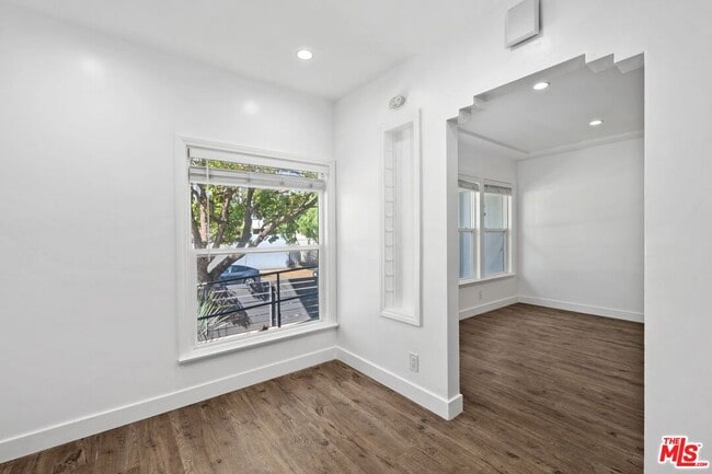 Building Photo - 1805 7th St